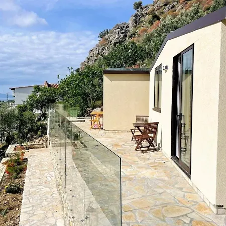 Aria's 1 Apartamento *