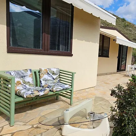 Aria's 1 Apartamento *